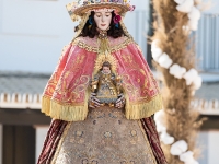 Al salir de la iglesia
